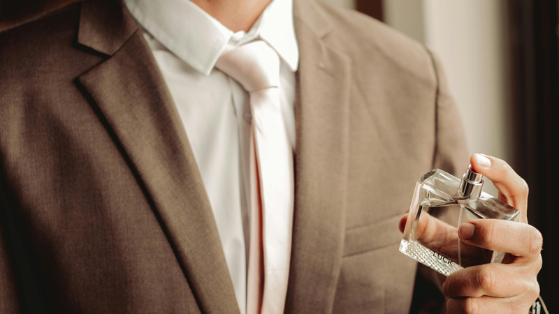 Saiba porque os perfumes masculinos atraem as mulheres